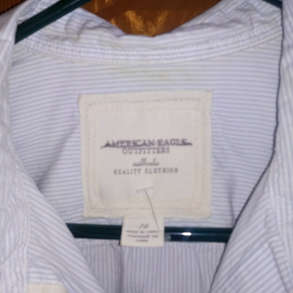 Button up - Picture 2 of 4